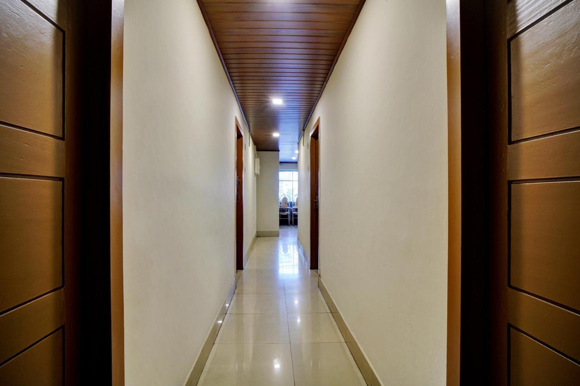 Hotel O Chiyang Hotel Angamaly Exterior photo