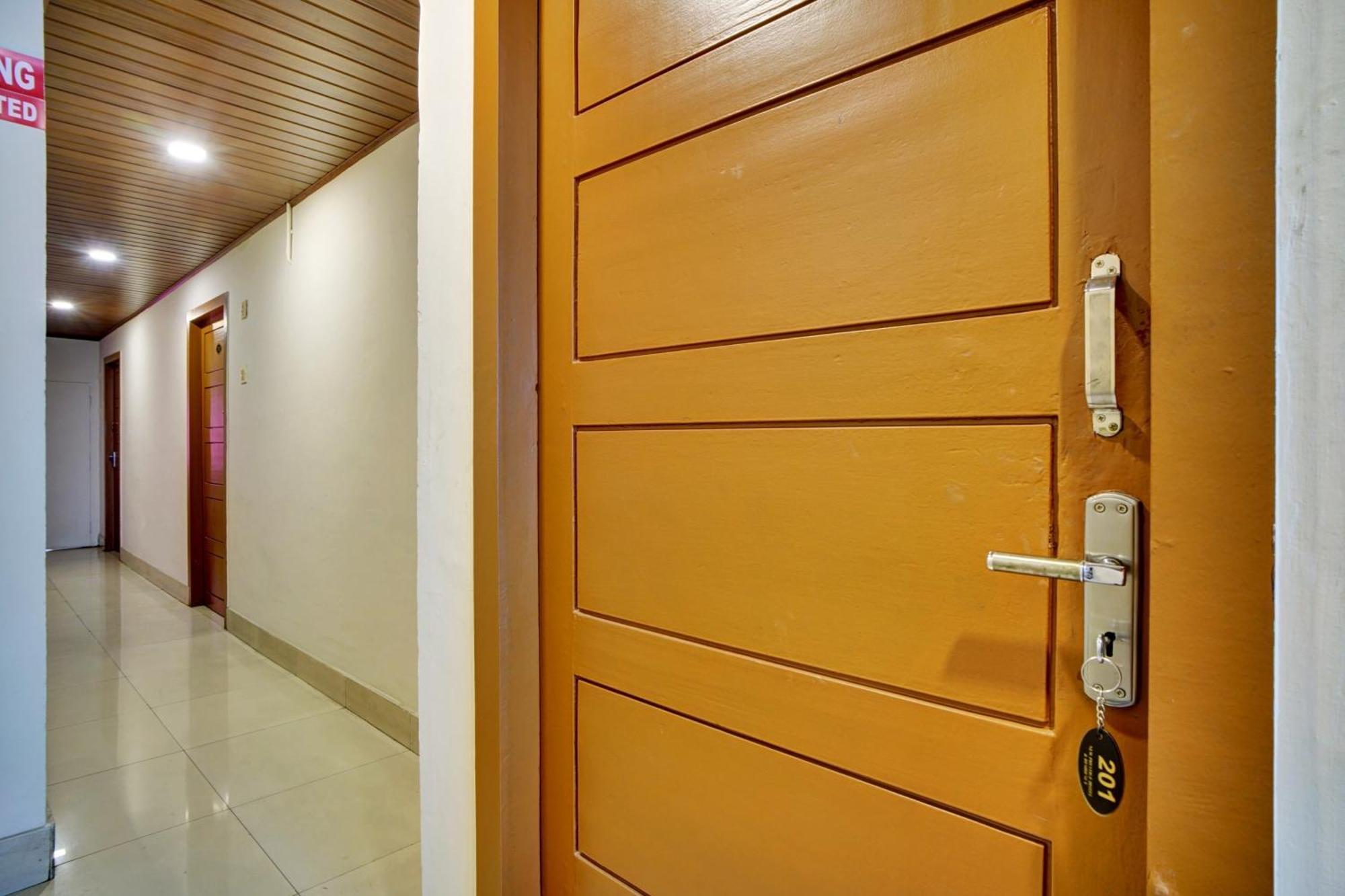 Hotel O Chiyang Hotel Angamaly Exterior photo